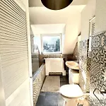 Feelhome, Flughafen Nah,2-schlafzimmer, Badewanne, Zentral, Wifi, Floor * Ντούισμπουργκ