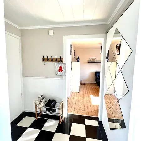 Feelhome, Flughafen Nah,2-schlafzimmer, Badewanne, Zentral, Wifi, Floor Lägenhet Duisburg