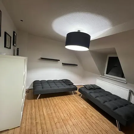 Lägenhet Feelhome, Flughafen Nah,2-schlafzimmer, Badewanne, Zentral, Wifi, Floor