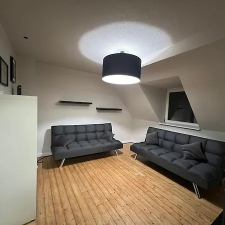 Lägenhet Feelhome, Flughafen Nah,2-schlafzimmer, Badewanne, Zentral, Wifi, Floor *