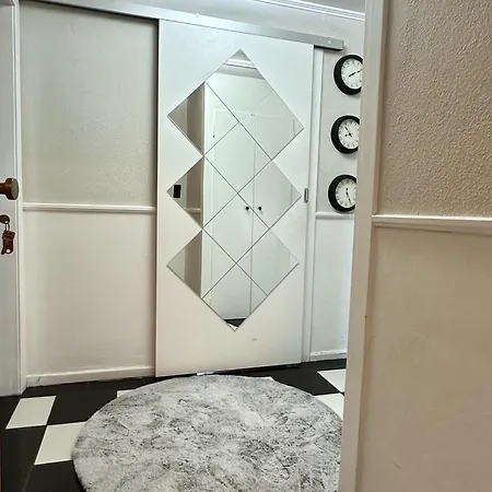 Feelhome, Flughafen Nah,2-schlafzimmer, Badewanne, Zentral, Wifi, Floor 아파트 뒤스부르크